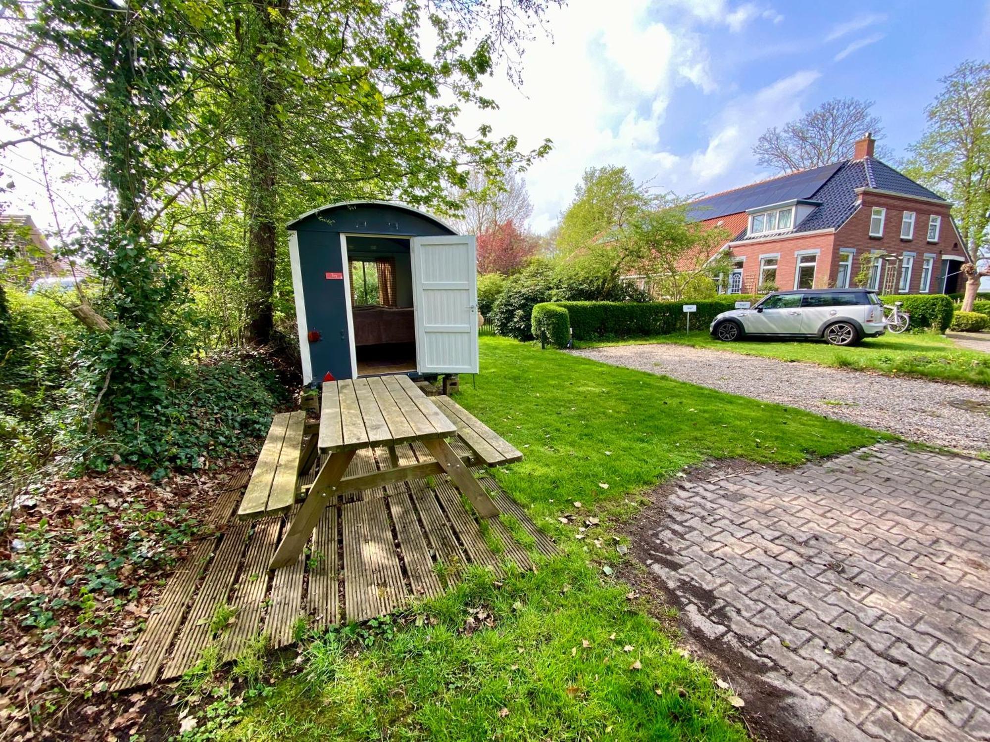 Slaaphuisjes Op Wielen Buitenwedde Westerwolde Luaran gambar